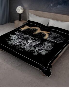 SOLARON wolves cozy oversize blanket